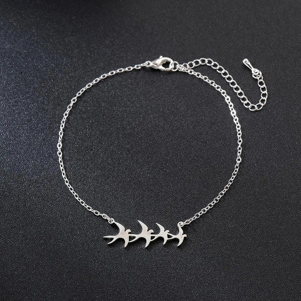 Chandler Stainless Steel Bird Bracelet Flying Bird Charm Exquisite Animal Hypoallergenic Simple Jewelry for Women