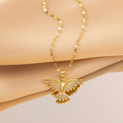 Fashionable Phoenix Necklace with Zircon Copper Inlaid Personality Pendant Necklace for Women Versatile Gold-Plated Jewelry