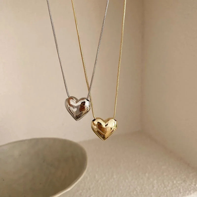 Kpop Love Heart Pendants Necklace for Women Aesthetic Fashion Korean Style Necklaces Snake Bone Chain Y2k Jewelry Birthday Gifts