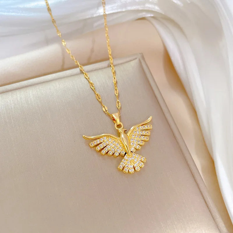 Exquisite and Fashionable Phoenix Spreading Wings Banquet Wedding Necklace Women&